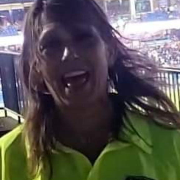 Clothes, Jewelery, Boots, Home Collection items - Picture 6 of 7